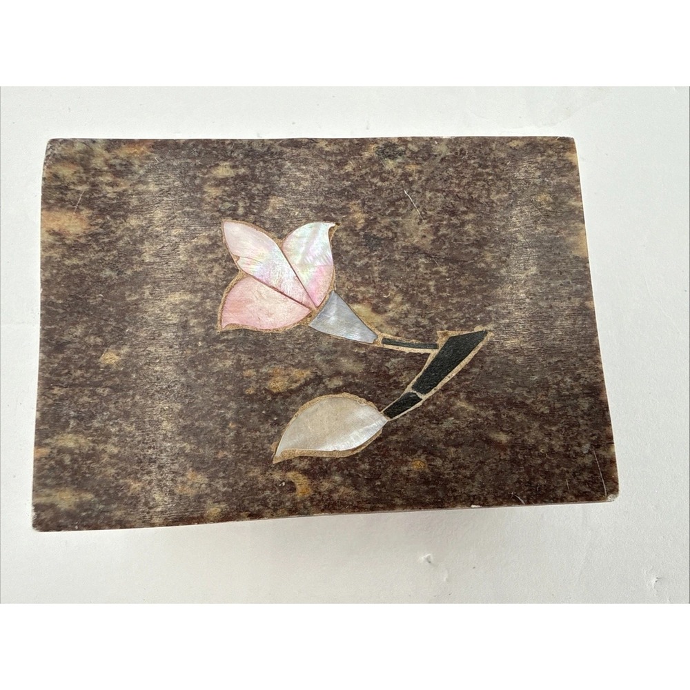 Vintage Marble Hand‎ Carved Soapstone Trinket Box Mother of Pearl Inlay Floral